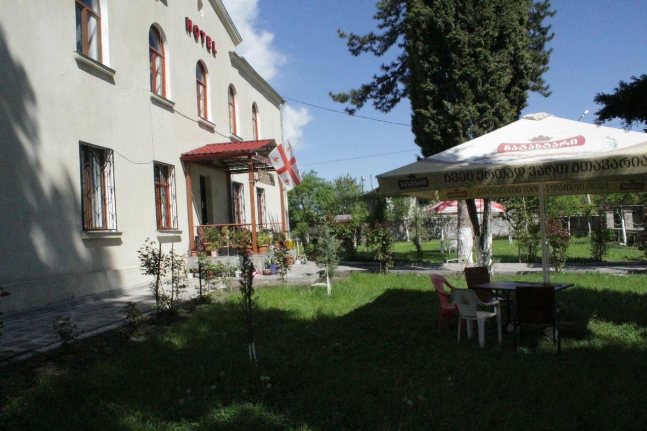 Hotel Kakhaberi Tetritskaro Exterior photo